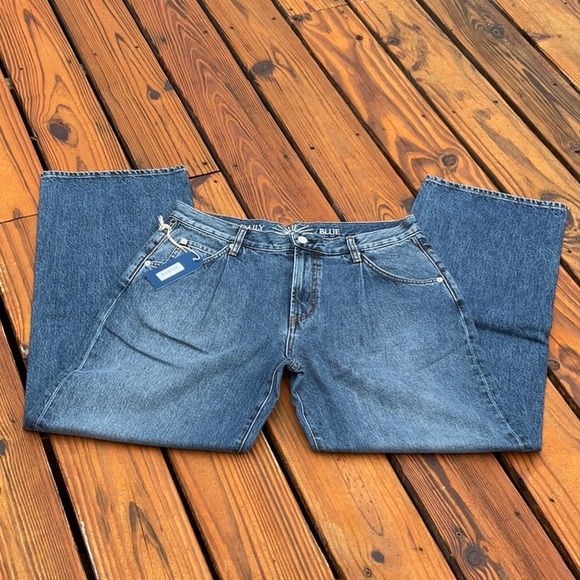 NWT Daily Blue by AG Mid Wash Jeans Style Love Pleated Straight Leg Sizes 27/31 - Picture 4 of 14